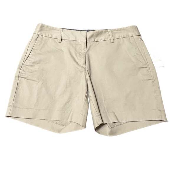 Nautica women's khaki shorts Chino 4 1/2 inch inseam size 4 NWT - Picture 1 of 5